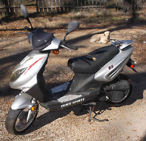 2009 PEACE SPORTS 50cc SCOOTER - TPGS-810 - NOT RUNNING - SELLING FOR PARTS ONLY