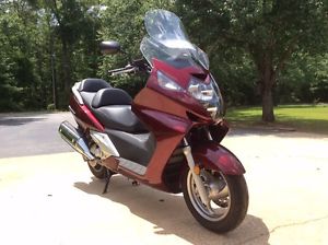 2010 Honda Silverwing 600 cc ABS low mile scooter