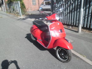 Vespa GTS 300 Super 2013 Only 467 Miles From New