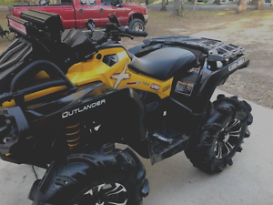 CAN AM Outlander 650 with Many Extras EXCELENT Condition