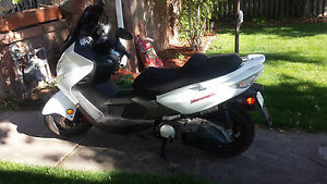 2010 Kymco Xciting 500RI Scooter