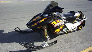 2004 Ski-Doo MXZ Adrenaline 800 HO Rev