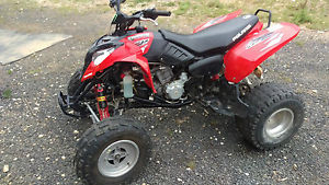 quad bike polaris 500cc 2005 mod excellent condition ridden by fat old man cheap