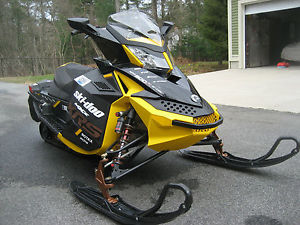2013 SKIDOO MXZ XRS 800 E-TEC 560 LOW MILES
