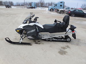 2014 ski doo grand touring 2up 600 carb 752miles like new Take a L@@K