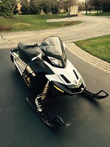 2011 Ski-Doo Snowmobile MXZ TNT 1200 4 Tec