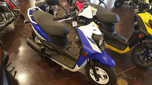 Yamaha Zuma X Blue & White, great little around town or campus scooter