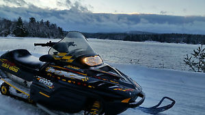 Bombardier Ski-Doo MXZ 800 - Rare Black