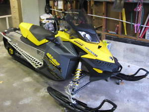 Bombardier MXZ XP 800R Renegade