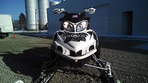 arctic cat snowmobile