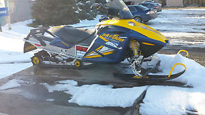 ski doo snowmobile HO 600