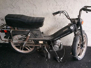 MOTOBECANE LE MOPED 1980 SCOOTER