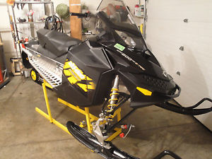 2009 Ski doo 600 Etec Electric Start REV XP  Skidoo Snowmobile