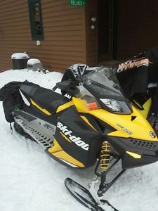 Skidoo Mxz 600 sport  LOW MILES 1500 miles may change some