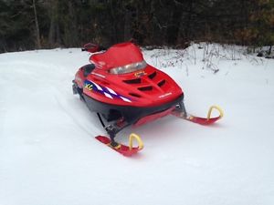 2000 Polaris XC 600  no reserve