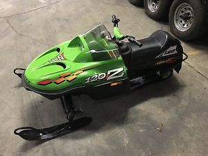 ARCTIC CAT Z120 SNOWMOBILE