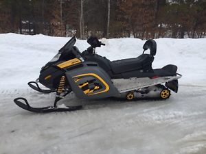 Skidoo Freestyle snowmobile