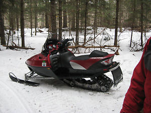 2004 Polaris Classic Trail Snowmobile