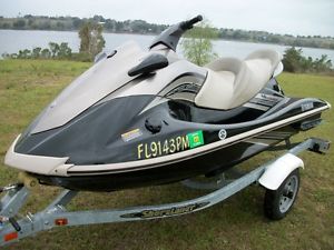 2010 Yamaha VX Cruiser - Freshwater - 23 Hours - Beautiful