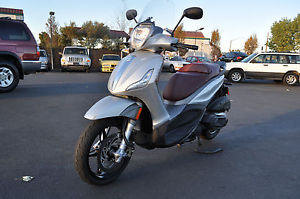 2013 Vespa Piaggio BV350 BV-350 Scooter | Video in the description