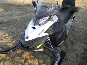 2014 Ski-Doo Grand Touring