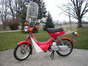 Vintage 1986 Suzuki FA50 Scooter - moped - Low Miles 