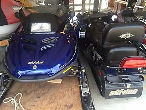 Pair of 1999 SKI-DOO GRAND TOURING's 583 Liquid cooled with Trailer