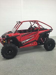 2015 Polaris rzr 1000 with tons of extras