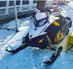 2011 SKI-DOO MX Z TNT 800 E-TEC.