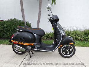 Florida 2014 Vespa GTS 300 Super Sport Special Edition Free Matching Helmet Fast