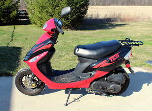 2014 50CC DYKON (JK50QT-A) Moped Scooter