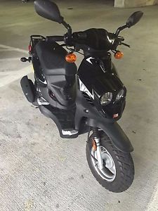 2013 Genuine Roughhouse Scooter