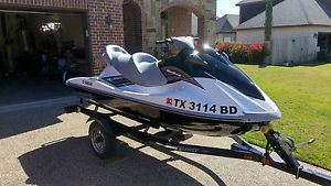 2010 YAMAHA VX1100 CRUISER WAVERUNNER JET SKI no reserve
