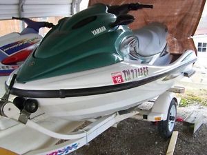 2003 Yamaha XLT 800 and 1995 Wave Raider 1100 Jet Ski PWC