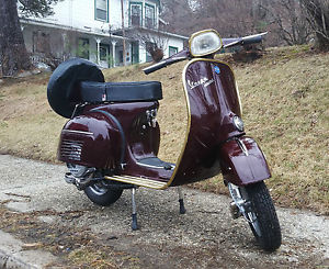 Completely restored vintage VESPA SPRINT VLB 1968 - Original frame and engine