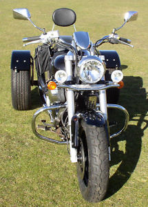 SUZUKI VZ INTRUDER M800 TRIKE,GENUINE MILEAGE 2962, NEW MOT, BEAUTIFUL CONDITION