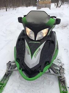 2004 arctic cat sabercat 700 lx & 1999 skidoo mxz 600 rave