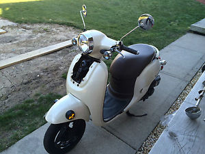 2013 Honda Metropolitan NCH50 Scooter Moped - Only 360 Miles !!
