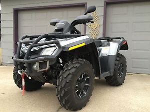 2011 Can Am 4X4 Outlander 800 XT-P EFI 4 wheeler with Winch