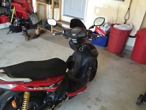 2011 kymko 149 cc scooter