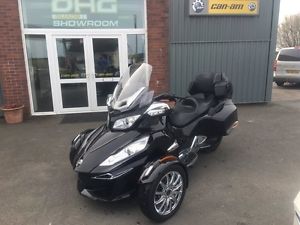 Can-am Spyder RT Limited 6 Speed Electric Shift Low miles