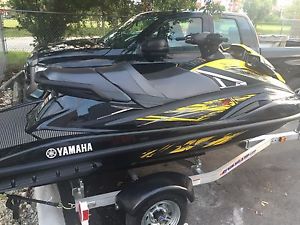 2015 YAMAHA WAVERUNNER VXR JET SKI--ONLY 10 HOURS--EXCELLENT CONDITION--LIKE NEW