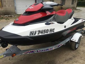 2011 SEADOO GTX LOW HRS,SUPERCHARGED,BRAKES 3 SEATER 4 STROKE PWC,WAVERUNNER.