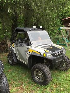 Polaris rzr 800 efi