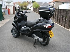 Trike 125cc Piaggio MP3 Scooter Bike