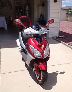2011 Daiz 150cc Gas Scooter