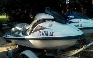 2000 Yamaha Gp1200R waverunner,Hull and title. I CAN SHIP
