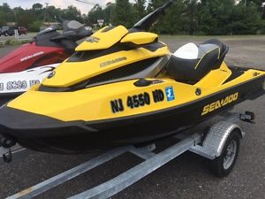 SEADOO RXT 260 HP SUPERCHARGED 3 SEATER WAVERUNNER WITH IBS,CRUISE,BRAKES,PWC