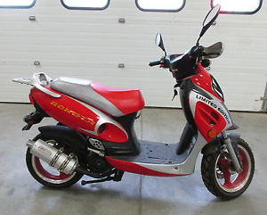2005 Taizhou Red Moped