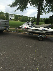 Seadoo 3 seater waverunner 2006 with 9 hours , owned since new